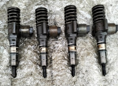 НАКОНЕЧНИКИ ВПРЫСКА 03G130073G BOSCH 
