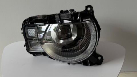 ФАРА ПЕРІД ПРАВА DEFENDER L663 L8B2-13W029-EF 