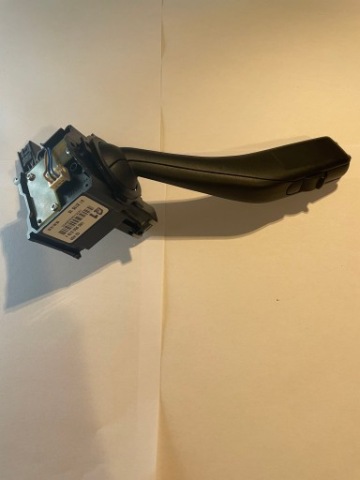 РУЧКА ПЕРЕМИКАЧ ДВІРНИКІВ VW 1K0 953 519 J 
