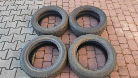 ШИНИ CALOROCZNE GOODYEAR VECTOR 4SEASONS GEN2 185/60R15 84 T 