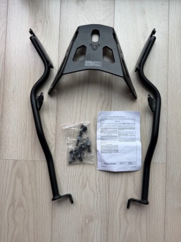СТЕЛАЖ BAGAZOWY SW-MOTECH STREET-RACK HONDA CB750 HORNET 