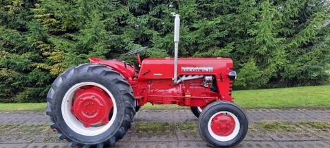 Traktor McCormick international farmall D 430 фото