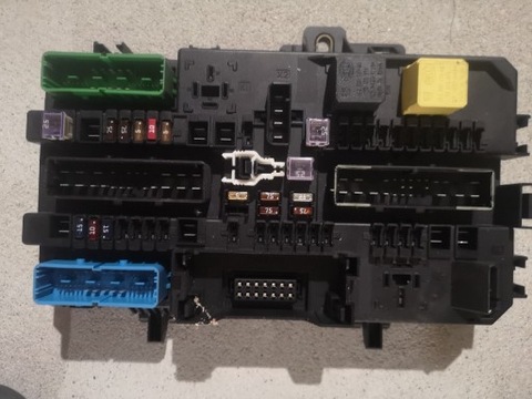 UNIT FUSES OPEL ASTRA H  