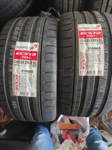 Kumho Tire  265/35 ZR 19 XL ECSTA PS91 