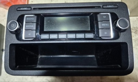 ОРИГИНАЛ РАДИО VOLKSWAGEN RCD210 MP3 PANASONIC 