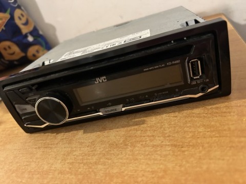 RADIO DE AUTOMÓVIL JVC  