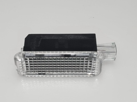 ОРИГІНАЛ ЛАМПОЧКА LED (СВІТЛОДІОД) ОСВІТЛЕННЯ САЛОНУ VW/AUDI 4E0947415 