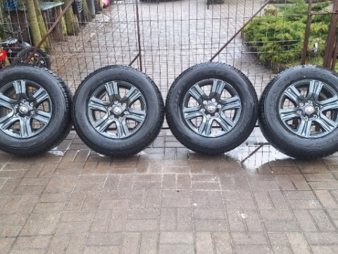 TOYOTA HILUX 20-> ТИТАНОВІ ДИСКИ Z NOWYMI ШИНАМИ 6X139.7 ET30 265/65 R17 