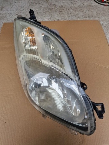 TOYOTA YARIS 2 II 09-11 LAMP FRONT RIGHT FACELIFT  