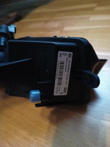 ПРАВИЙ ГАЛОГЕН AUDI A5 8T РЕСТАЙЛ 2011+ 8T0941700F ОРИГІНАЛ 