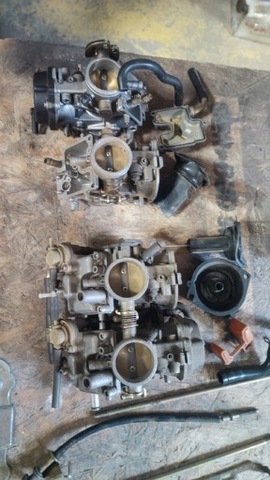 SUZUKI GSXR SRAD 750 CARBURETORS  