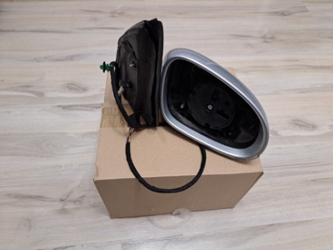ДЗЕРКАЛО ЗОВНІШНЄ ПРАВЕ GOLF V 5 LA7W 11PIN 