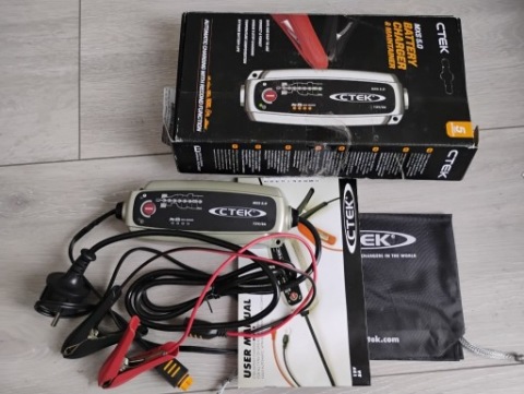 ЗАРЯДНИЙ ПРИСТРІЙ АВТО ЗАРЯДНИЙ ПРИСТРІЙ CTEK MXS 5.0 12V/5A ЯК НОВИЙ 