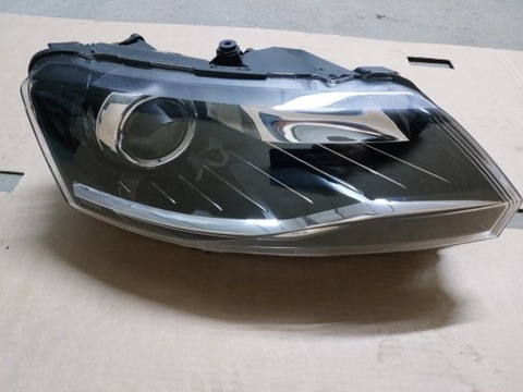 LAMP RIGHT FRONT SKODA RAPID  