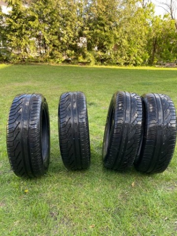 Uniroyal RainExpert 3 195/60 R15.