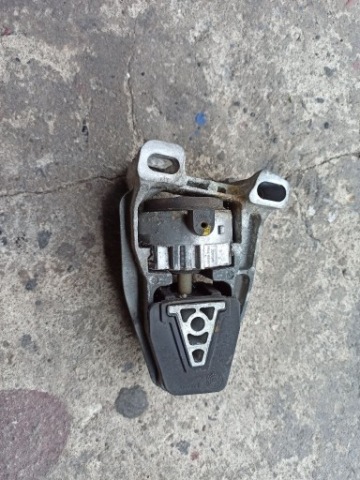 ПОДУШКА ДВИГУНА PEUGEOT 607 2.7 HDI 326C68 