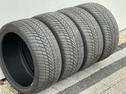 ШИНИ ЗИМОВІ BRIDGESTONE BLIZAK LM005 245/35/19 93W 7-8MM DOT 3922 ДУЖЕ ХОРОШИЙ СТАН 