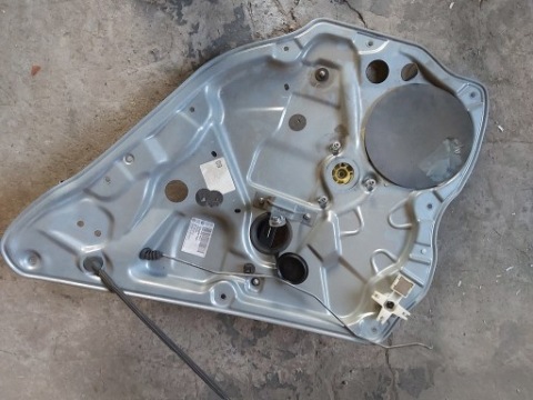 ПІДЙОМНИК СКЛА ПРАВИЙ ЗАД VW POLO 9N 6Q4839462E 