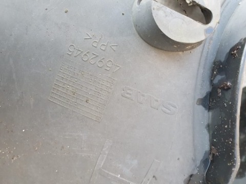 SAAB 95 ПІДКРИЛОК ПЕРЕДНЯ ПРАВЕ 4592945 