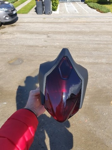 FARO PARTE TRASERA HONDA NC OSCURO TAPACUBO  