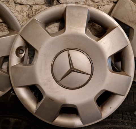 TAPACUBOS 4 PIEZAS MERCEDES NA16CALI ORIGINAL  