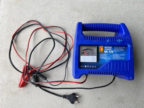 ЗАРЯДНИЙ ПРИСТРІЙ SENA 6A 12V 