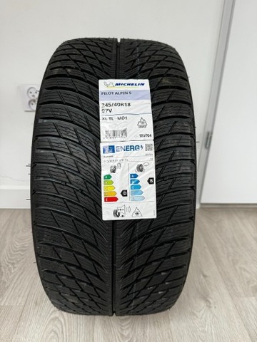 NUEVO NEUMÁTICO DE INVIERNO 245/40R18 MICHELIN P ALPIN 5 22R  