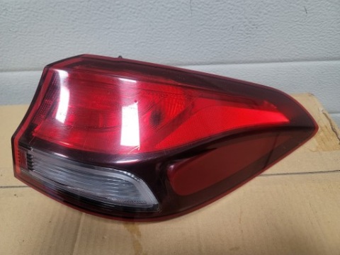 HYUNDAI I30 3 17- УНІВЕРСАЛ ФАРА ПРАВА ЗАД ЗАДНЯ 92402G4200 ЄВРОПА ХОРОШИЙ СТАН 