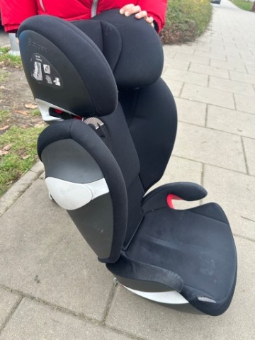 КРІСЛО 15-36 KG CYBEX M-FIX ЧОРНИЙ 
