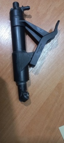 ОМИВАЧ ФАРИ КРІПЛЕННЯ AUDI A4 B9 РЕСТАЙЛ 8W0955101C 8W0955775A 