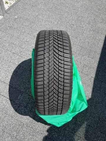 Bridgestone Weather Control A005 235/55 R19 101T