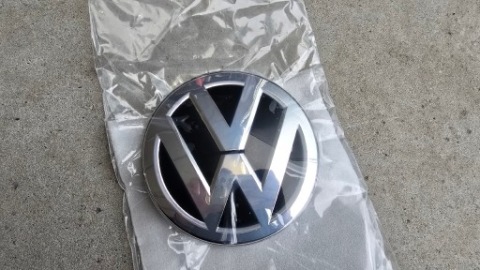 ЗНАЧОК РАДАР ЕМБЛЕМА VW ARTEON GOLF ПАСАТ НОВИЙ 3G0853601A 