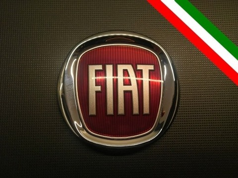 FIAT BRAVO 2 EMBLEMA INSIGNIA ORIGINAL - PARTE DELANTERA  