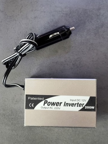 ПЕРЕТВОРЮВАЧ АВТОМОБІЛЬНА 12V DC 220V AC 200W 