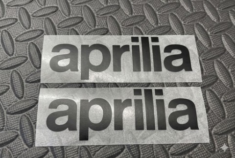 НАКЛЕЙКА APRILIA ЧОРНИЙ КОВРИК 20 X 4,5 CM | КОМПЛЕКТ 2 SZT. | ПЛІВКА 