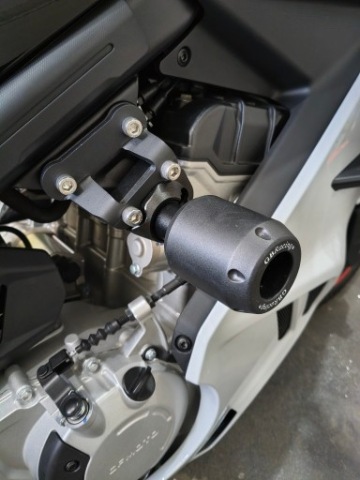 CRASH ПОДДОНИ GBRACING CFMOTO 675 SR NK ЗАХИСТ / ДУГИ KLATKA 