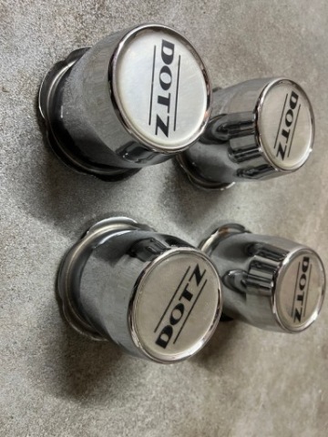 КОВПАЧКИ КОВПАЧКИ DOTZ DAKAR СТАЛЬ ХРОМ 82MM OFFROAD КОМПЛЕКТ 4 ШТУКИ 