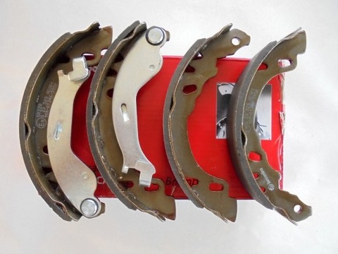 ZAPATAS DE TAMBOR DE FRENADO BREMBO S 23 529 FIAT 500 PANDA  