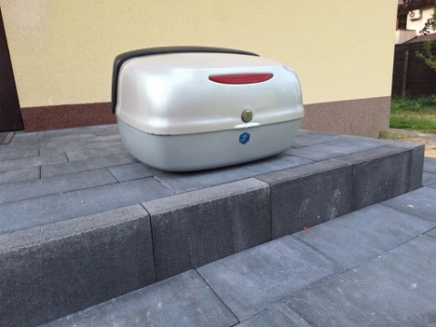 ОРИГІНАЛЬНИЙ КОФР PIAGGIO X9 | X10 | MP3 | 45L | СРІБНИЙ | Z СПИНКОЮ 