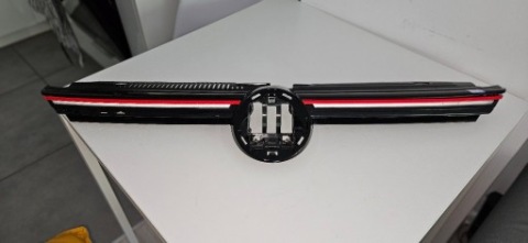 GOLF 8 GTI 2020 LED (СВІТЛОДІОД) - РЕШІТКА РАДІАТОРА ПЕРІД 