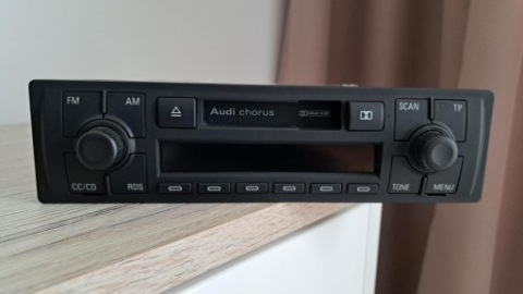 ЗАВОДСЬКЕ РАДІО CHORUS 8Z0035152D 22CM AUDI A2 A3 A4 A6 TT + КОД 