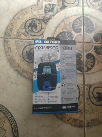 ЗАРЯДНИЙ ПРИСТРІЙ AKUMULATOROW - OXFORD OXIMISER 888 ЄВРО 12V 900MA 