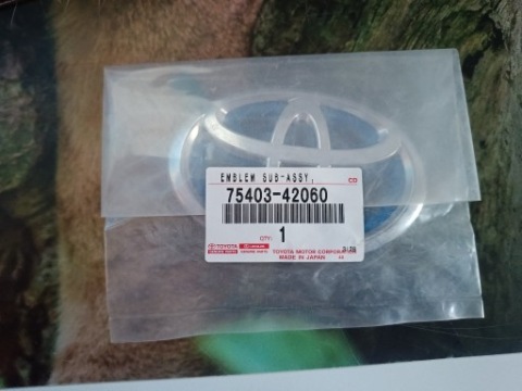TOYOTA RAV4 V ЕМБЛЕМА ЛОГОТИП ЗНАЧОК HYBRID ЗАДНІЙ НОВИЙ 75403-42060 ОРИГІНАЛ 