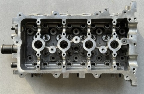 ГОЛОВКА ДВИГУНА G4LA. HYUNDAI I20 1.2L BENZYNA. КОРПУС ГОЛОВКИ 
