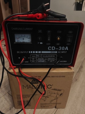 ЗАРЯДНИЙ ПРИСТРІЙ 12/24V 30A CD-30A 