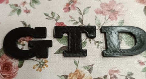 GTD НАДПИС ЕМБЛЕМА VOLKSWAGEN WYMIARY 25MM X 110MM 