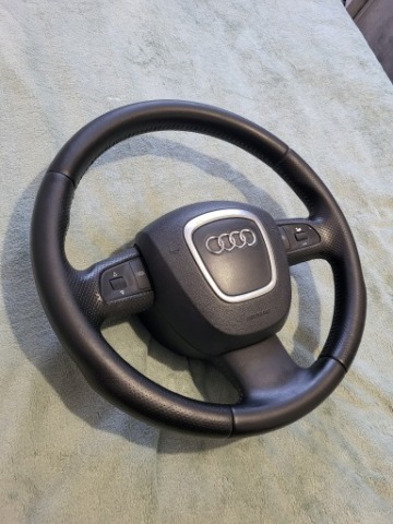КЕРМО AUDI A3 Z ПОДУШКА 