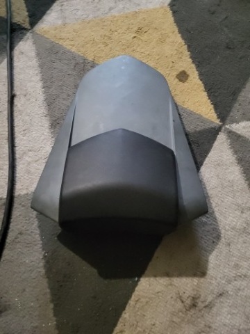 YAMAHA R1 RN19 СИДЕНИЕ ПАСАЖИРА 