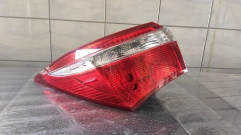 ФАРА ЗАД ЛІВА СТОРОНА TOYOTA COROLLA E16 