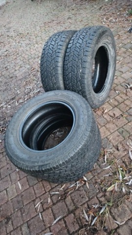 4 ШИНИ 245/65R 17 ДВІ PIRELLI I ДВІ HANKOOK 